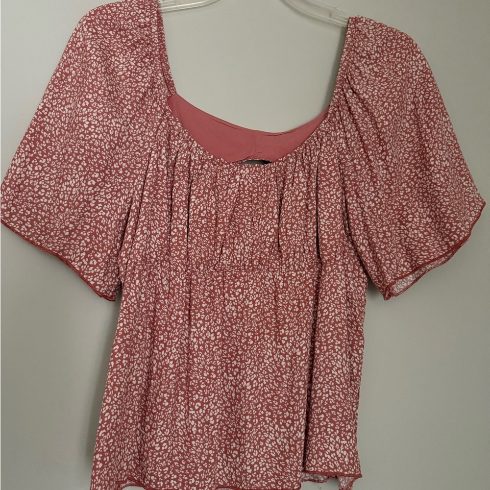 Women's Pink Patterned Top